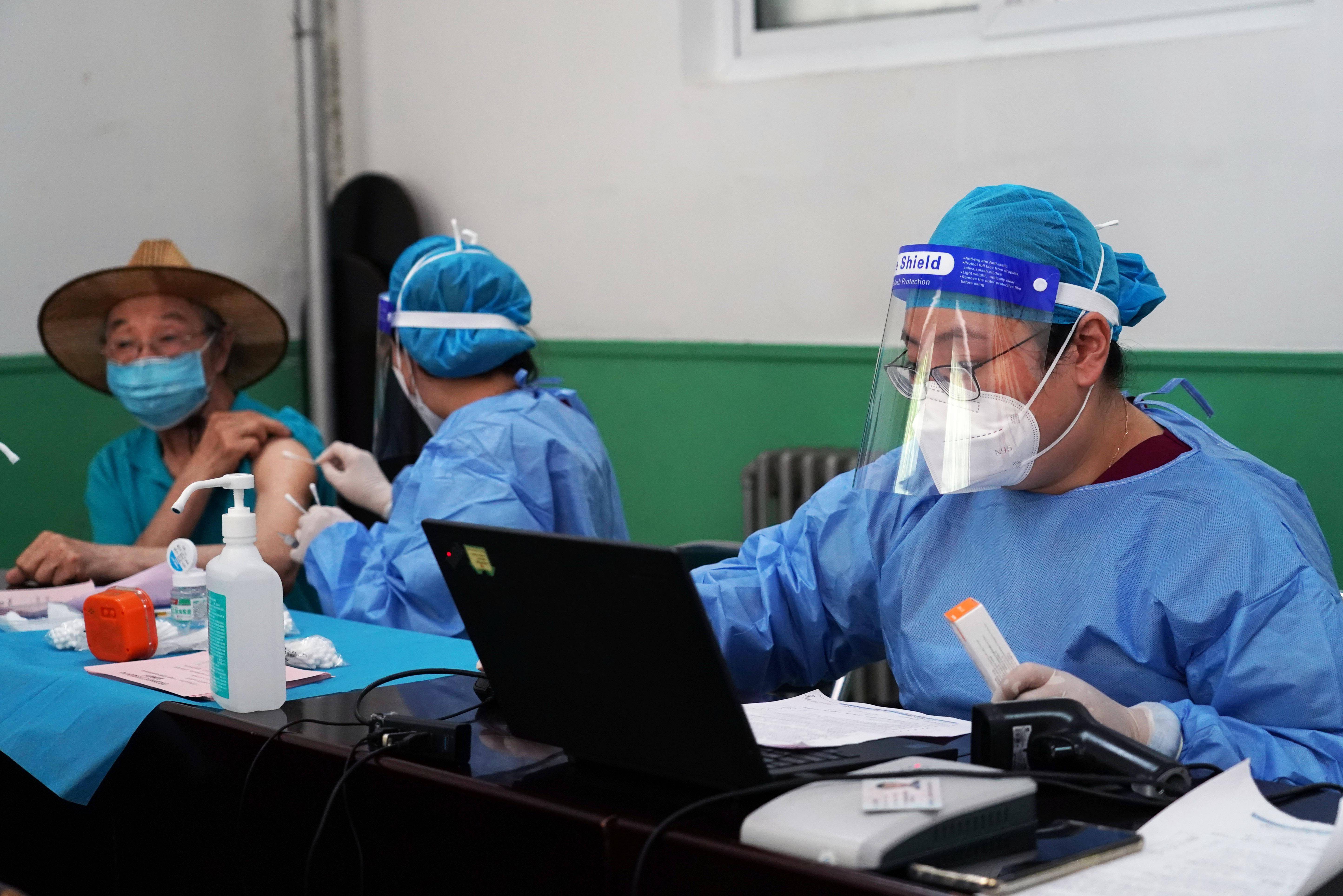 “北京多例感染者有症状核酸仍阴性” 北京有几例病毒？-第3张图片