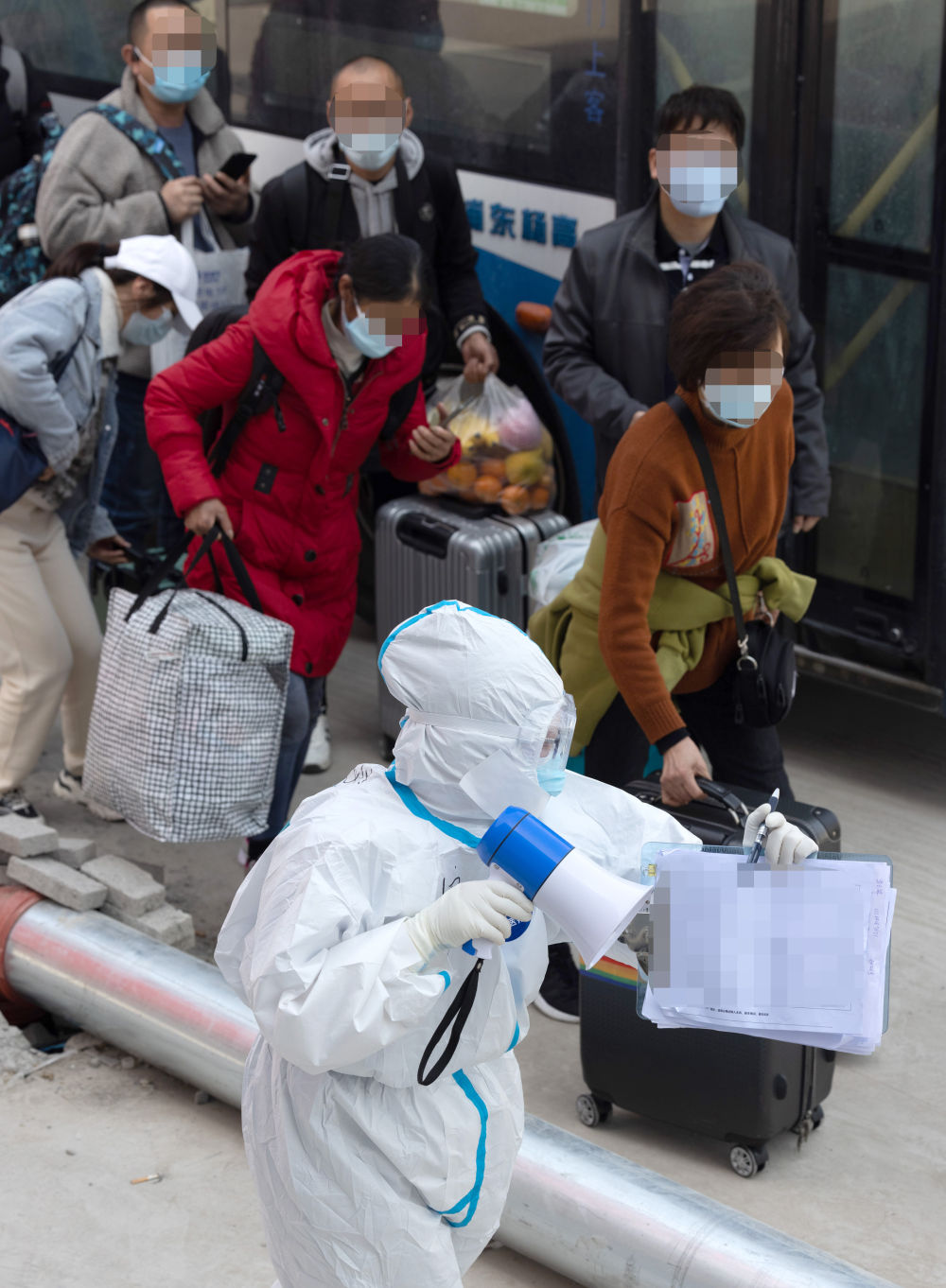 上海疫情正处于快速上升阶段.疫情期间西方媒体疯狂报道上海-第3张图片